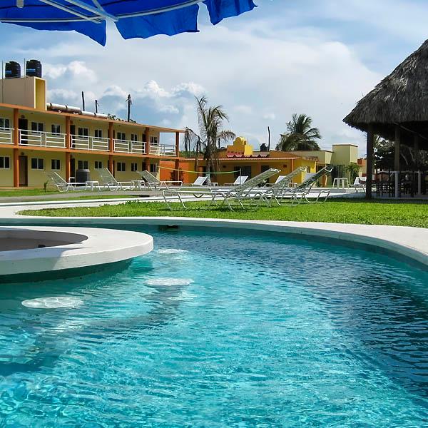 Vista Piscina Hotel La Roca