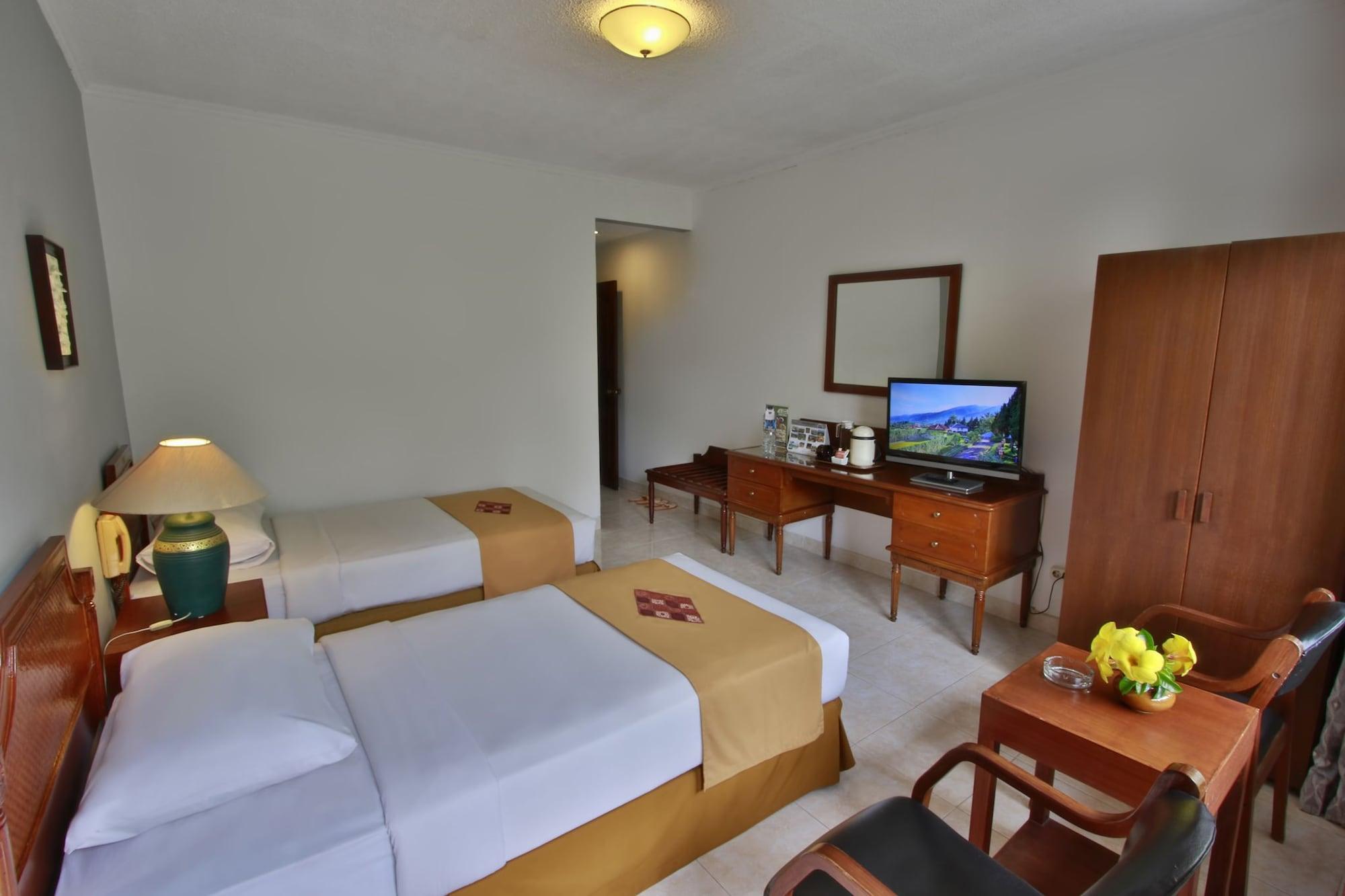 Set de Habitación The Jayakarta Cisarua