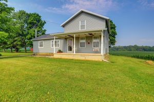 Alquiler Vacacional - Ohio Farmhouse Retreat w/ Fire Pit & Patio