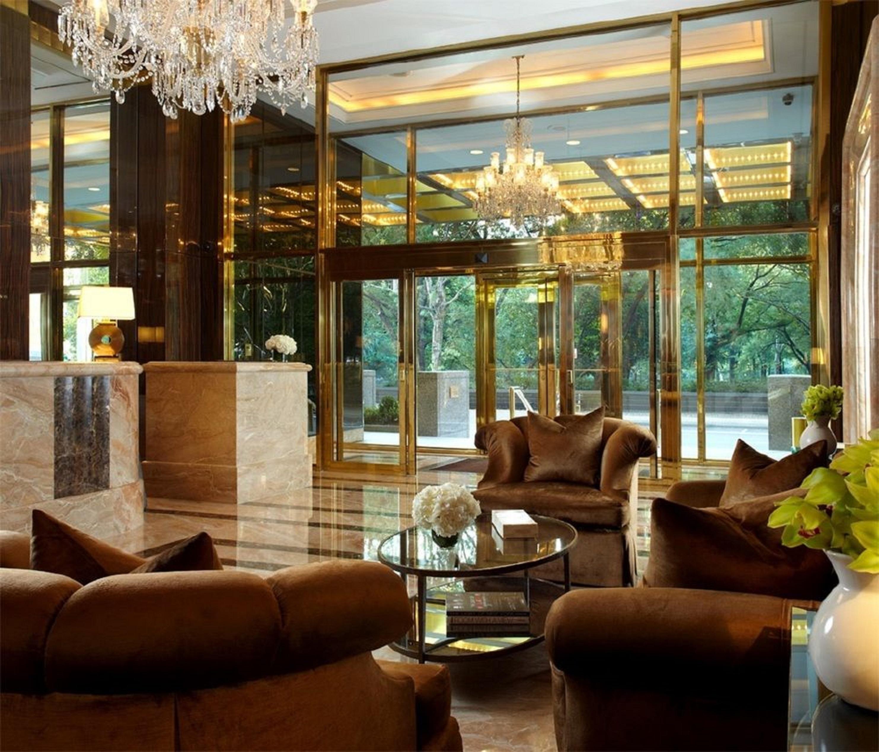 Vista Lobby Trump International Hotel & Tower New York