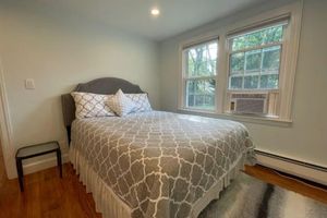 Alquiler Vacacional - Cheerful 3-bedrom cottage - lake walkable.