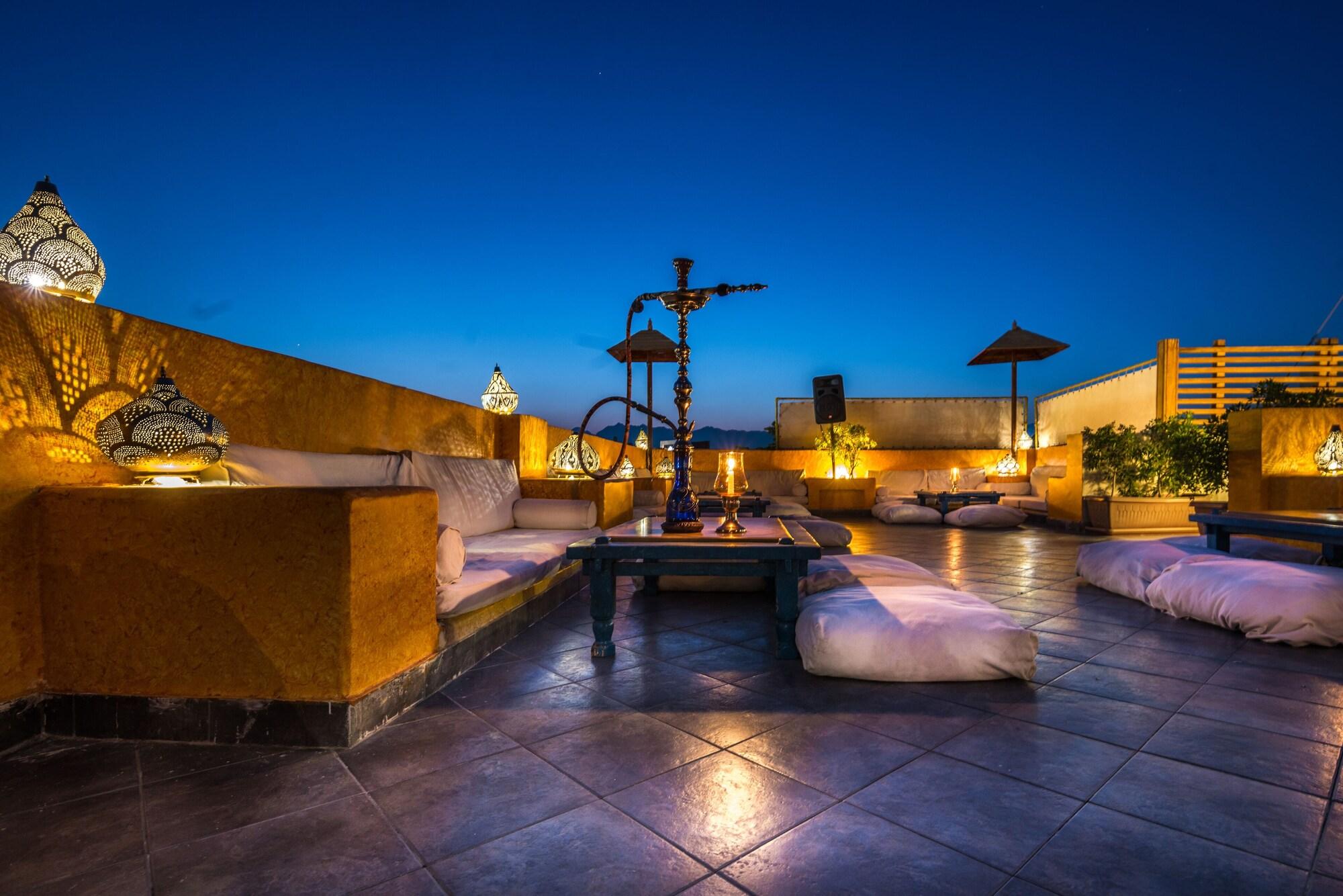 Bar/Salón Camel Dive Club & Hotel