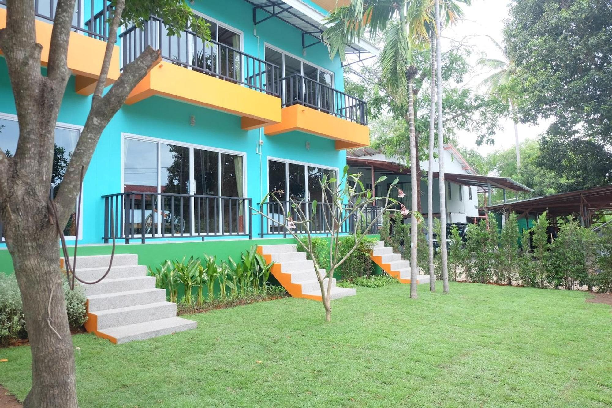 Instalaciones Recreativas Samui Poshtel