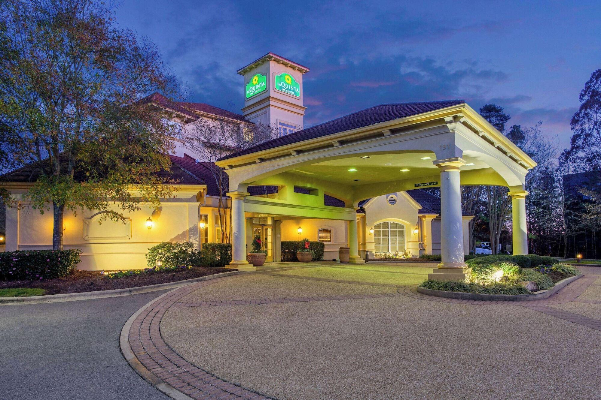 Vista Exterior La Quinta Inn & Suites by Wyndham Raleigh Cary