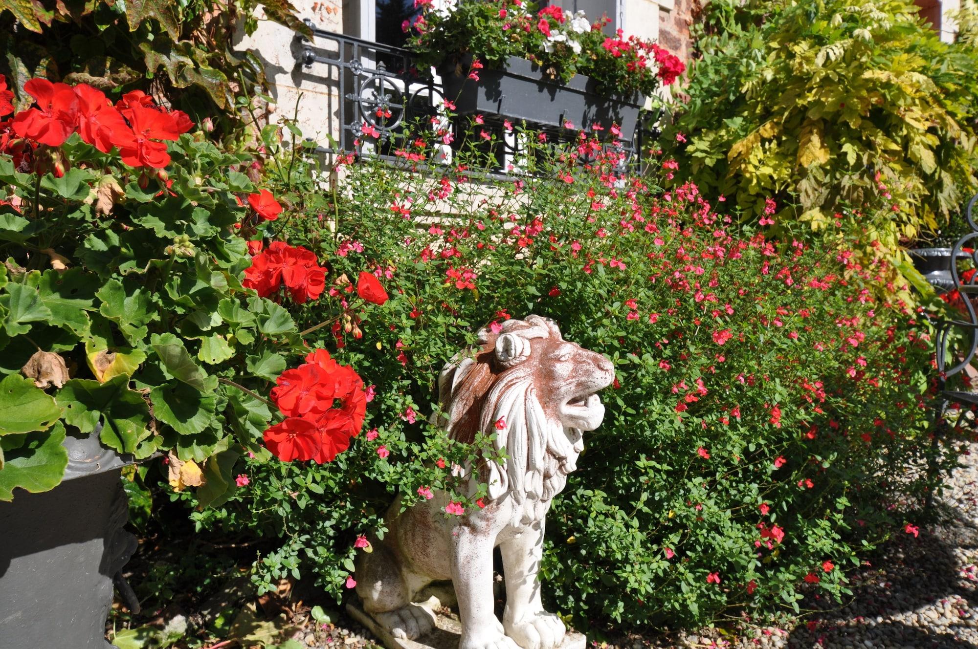Vista Exterior Manoir des Lions de Tourgéville