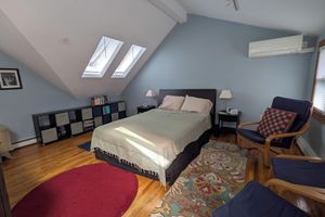 Renta Vacacional - Relaxing 2-BR townhome steps to MIT, Harvard, T Red Line, food & more!