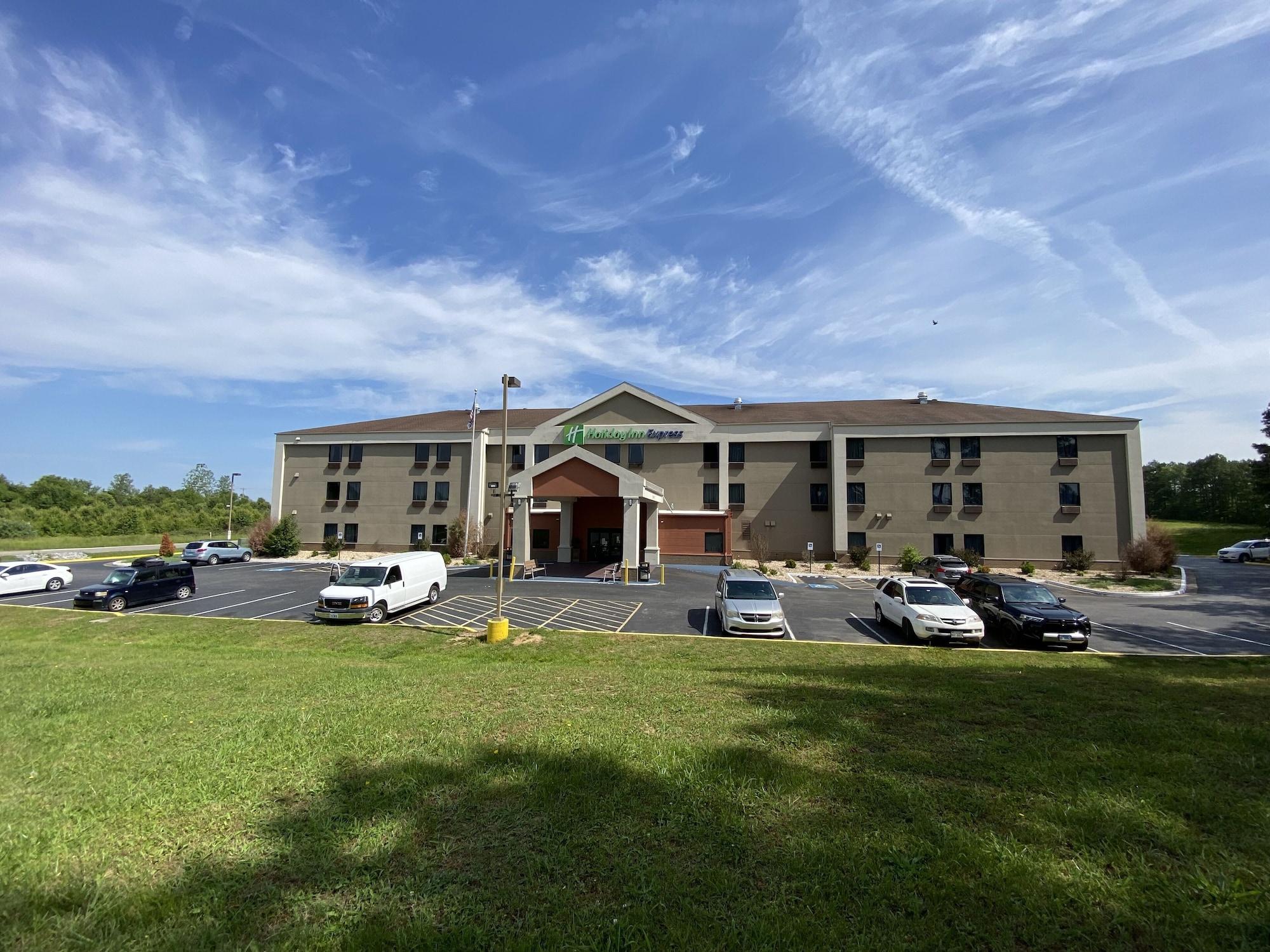 Vista Exterior Holiday Inn Express Metropolis by IHG