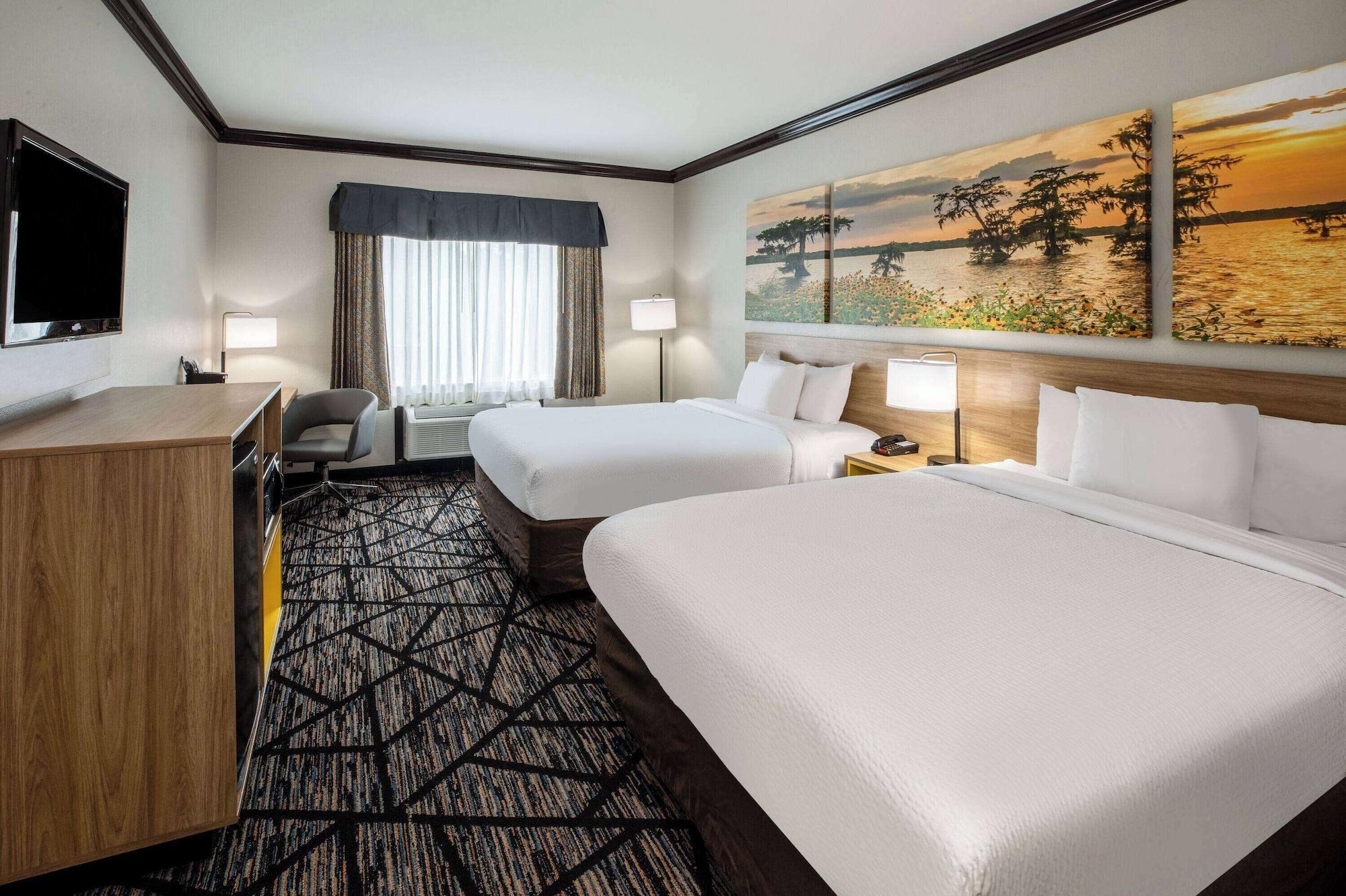 Varios Days Inn by Wyndham Baton Rouge/I-10