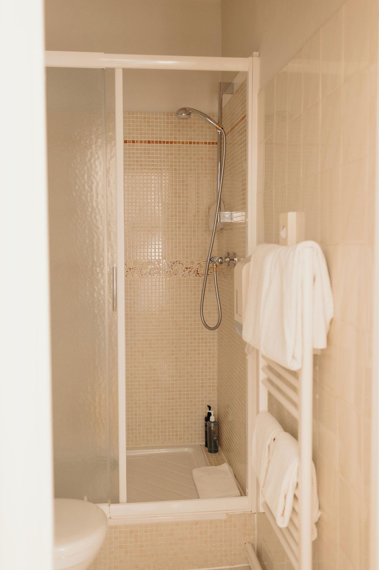 Equipamiento de Habitación Hôtel le Chatellier