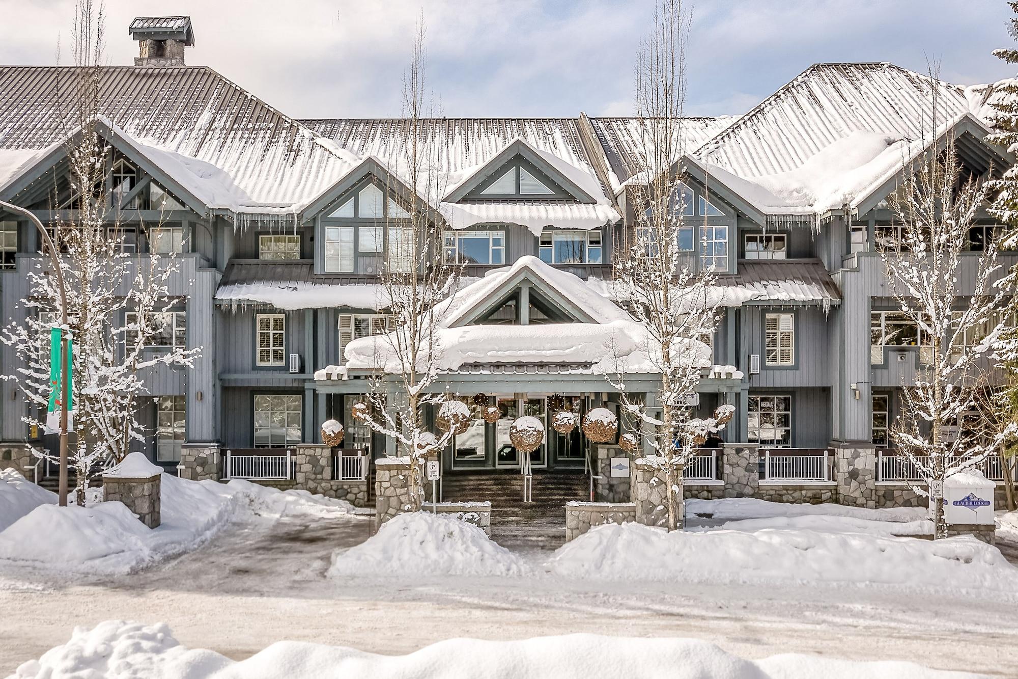 Varios Glacier Lodge