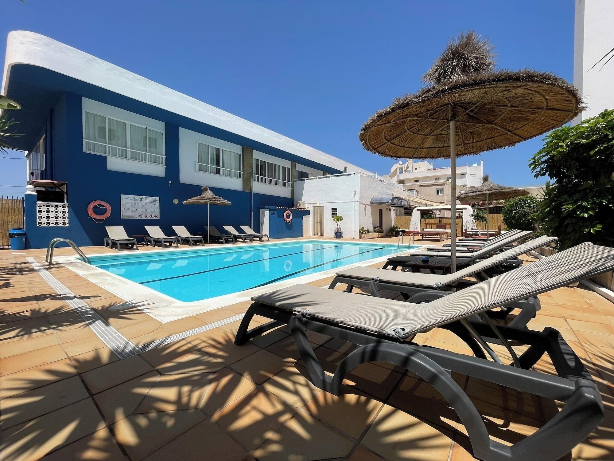 Vista Piscina Apartamentos Cel Blau