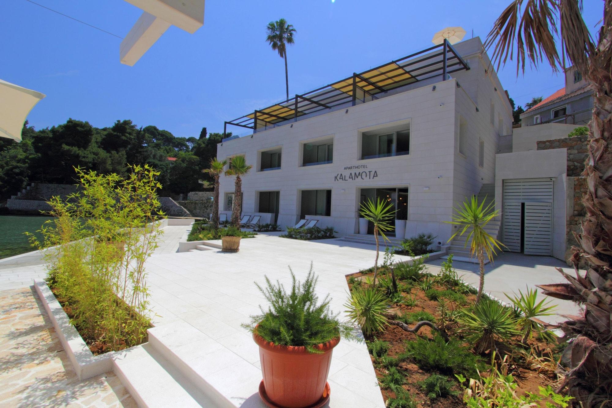 Vista Exterior Kalamota Beach House