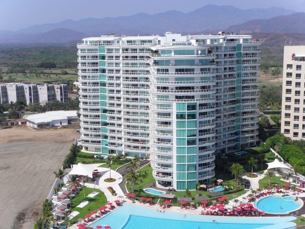 Vista Exterior Bay View Grand Marina 3BR