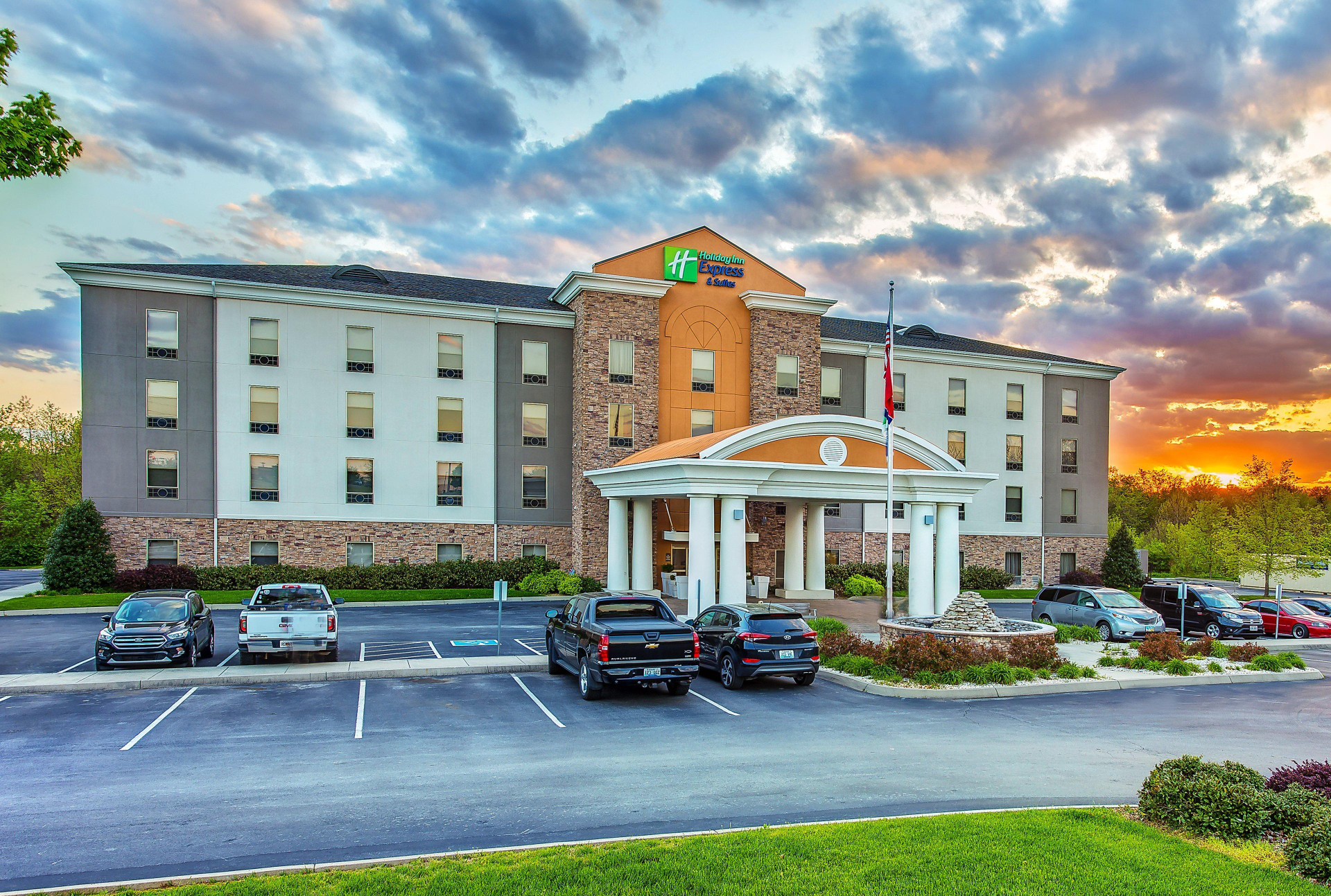 Vista Exterior Holiday Inn Express Hotel & Suites Morristown