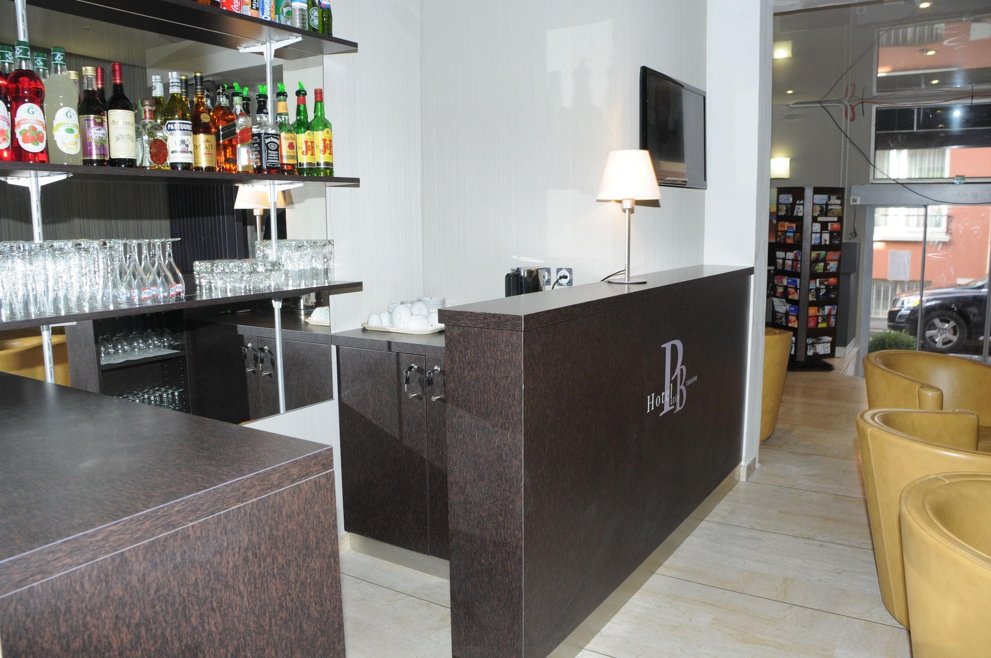 Bar/Salón Hotel Patio Brancion