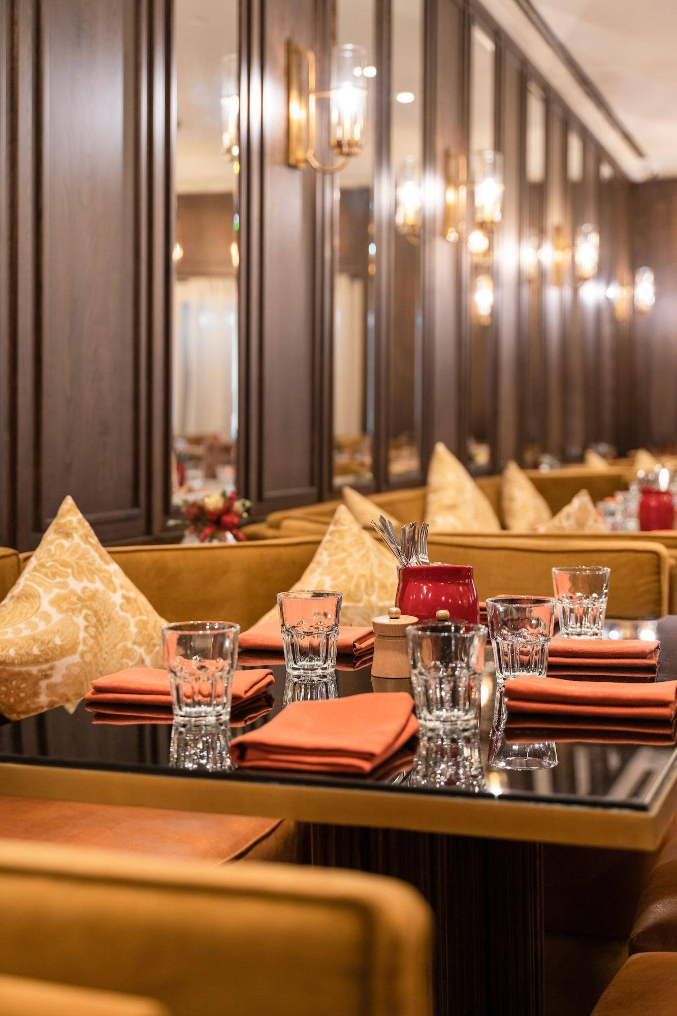 Restaurant President, Mumbai - IHCL SeleQtions