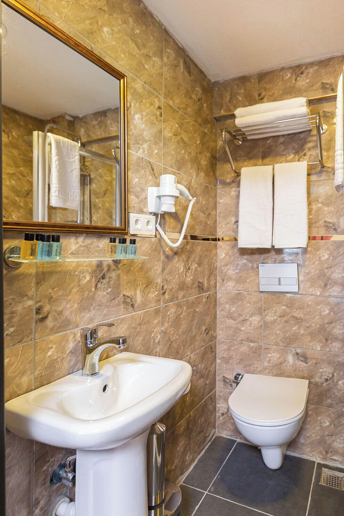 Equipamiento de Habitación Ria Suites Hotel