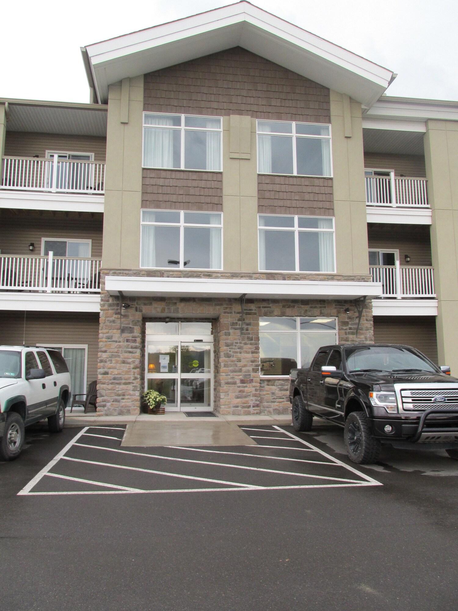 Vista Exterior Crystal Springs Inn and Suites