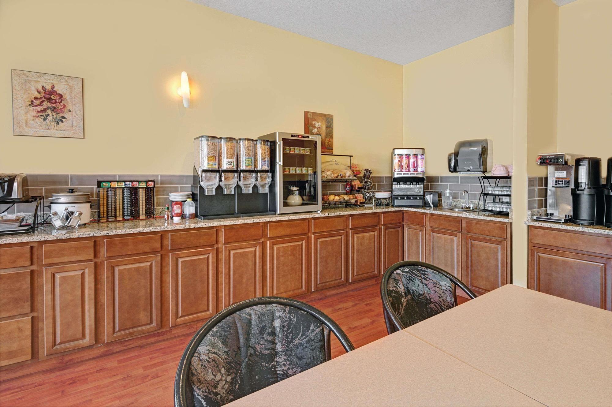 Restaurant Ramada Edmonton International Airport