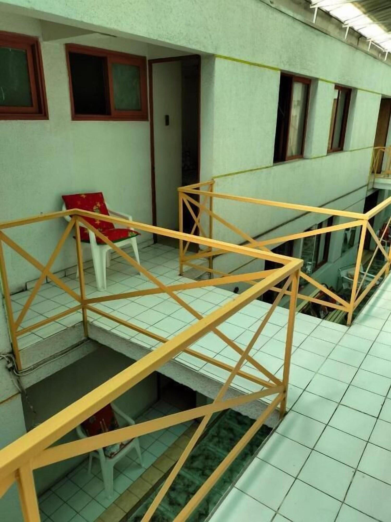 Vista Exterior Angamos