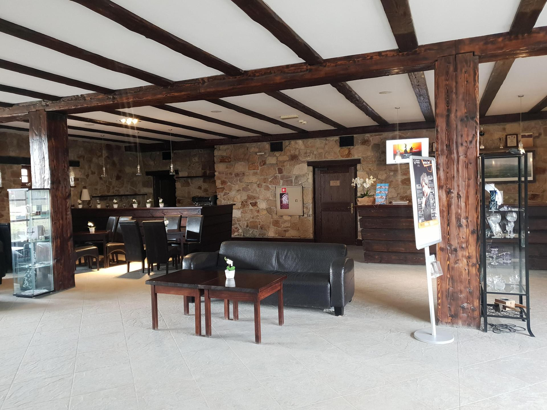 Vista Lobby Palac Wojanów