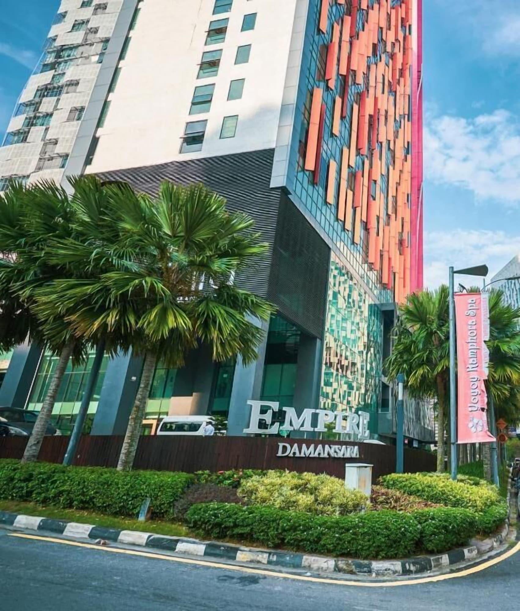 Vista Exterior QQ Hotel Rooms Damansara Perdana