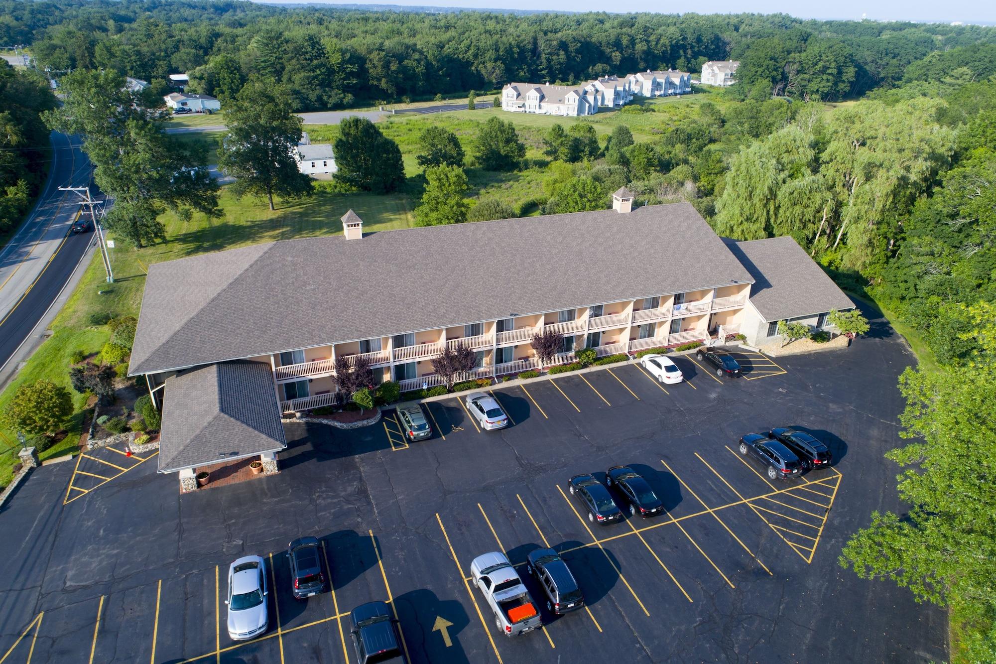 Varios Hampton Falls Inn
