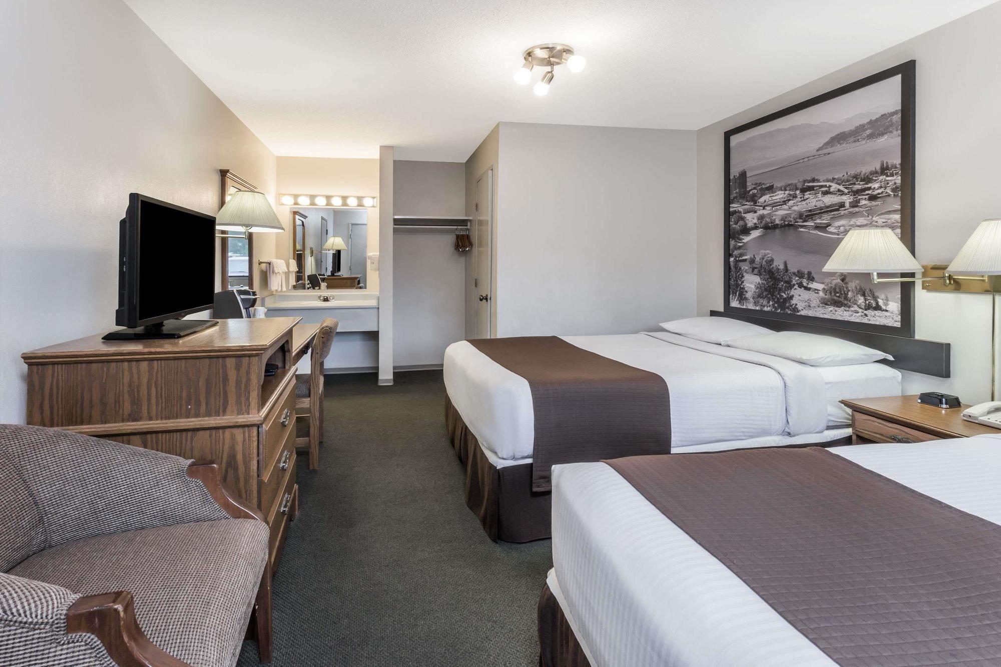 Habitación The Super 8 Kelowna