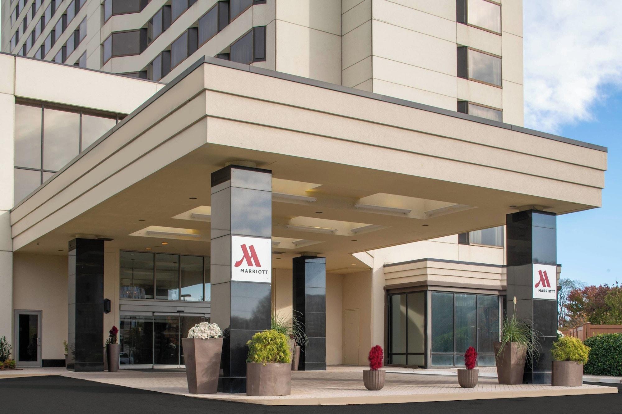 Vista Exterior Tysons Corner Marriott