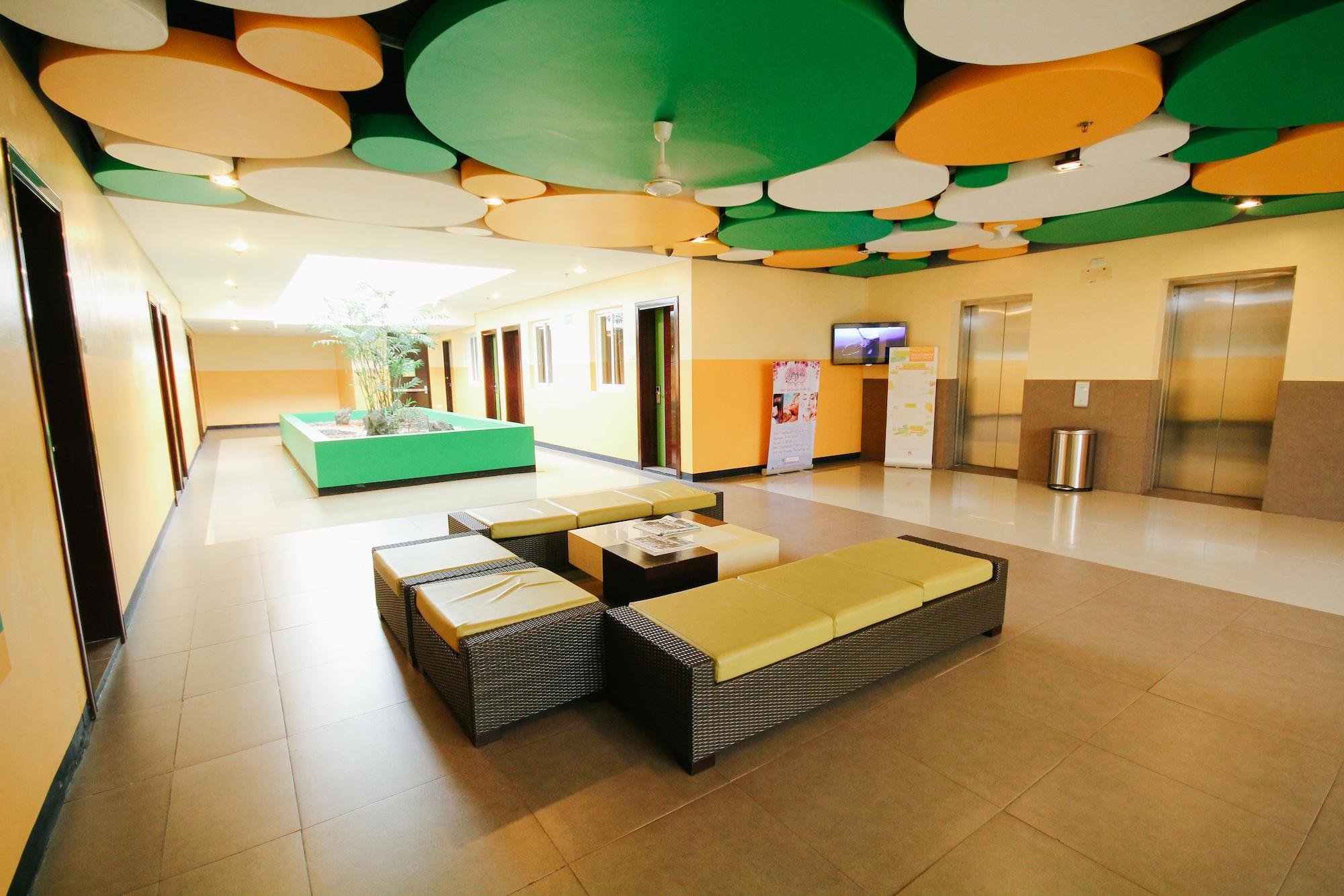 Vista Lobby Go Hotels Tacloban