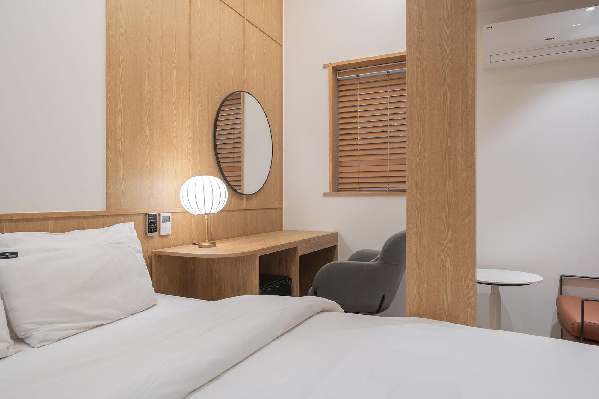 Varios Darak Hotel