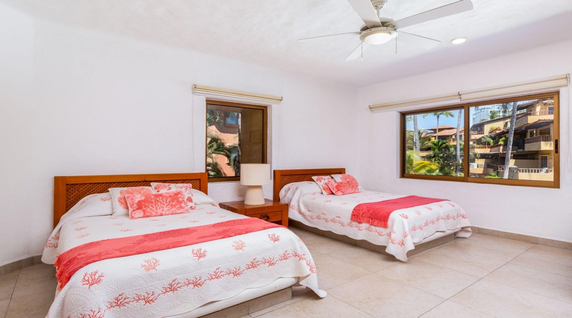 Guest room Condo Los Tules 15-122 by Kivoya