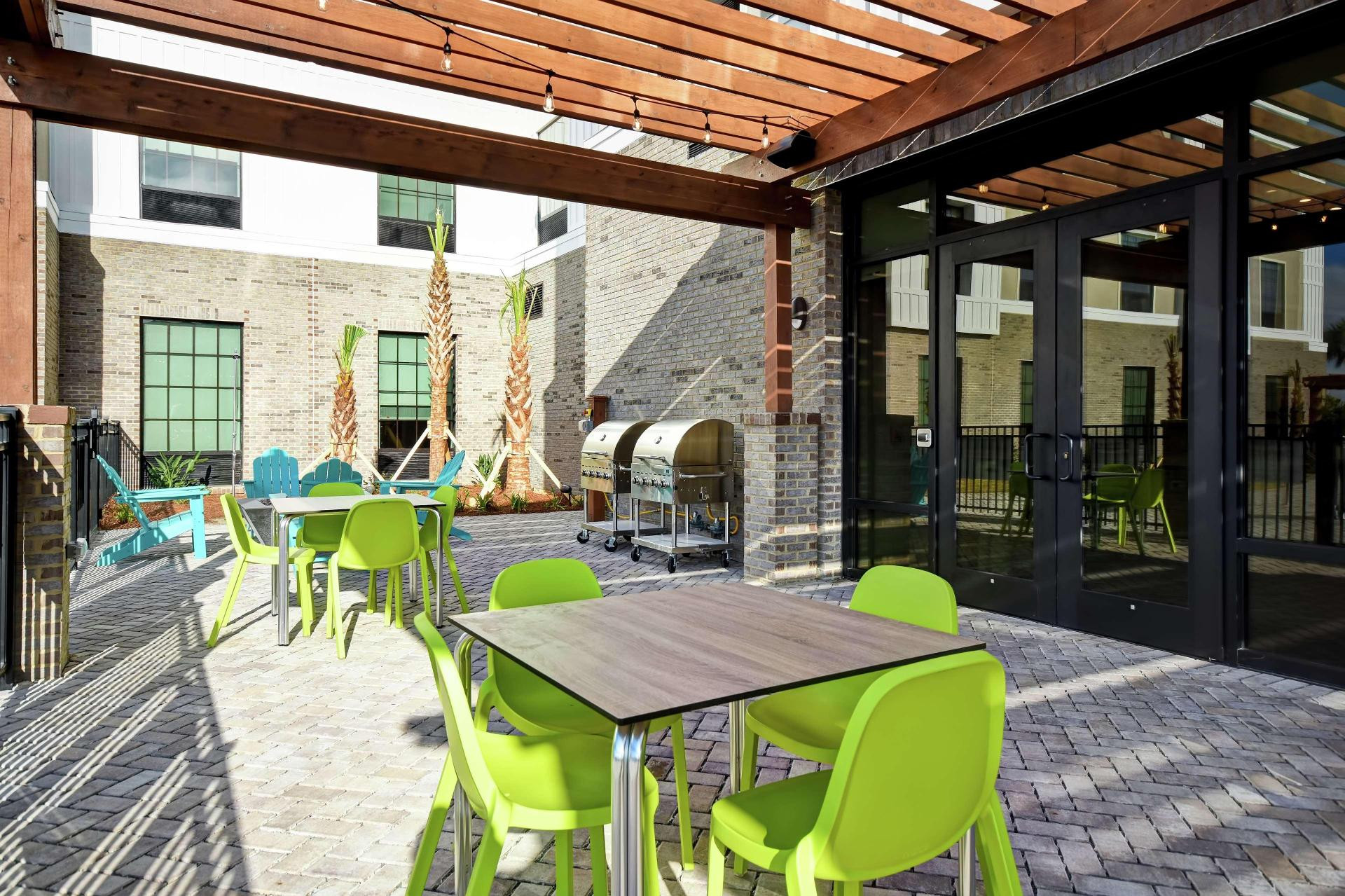 Vista Exterior Home2 Suites by Hilton Jekyll Island