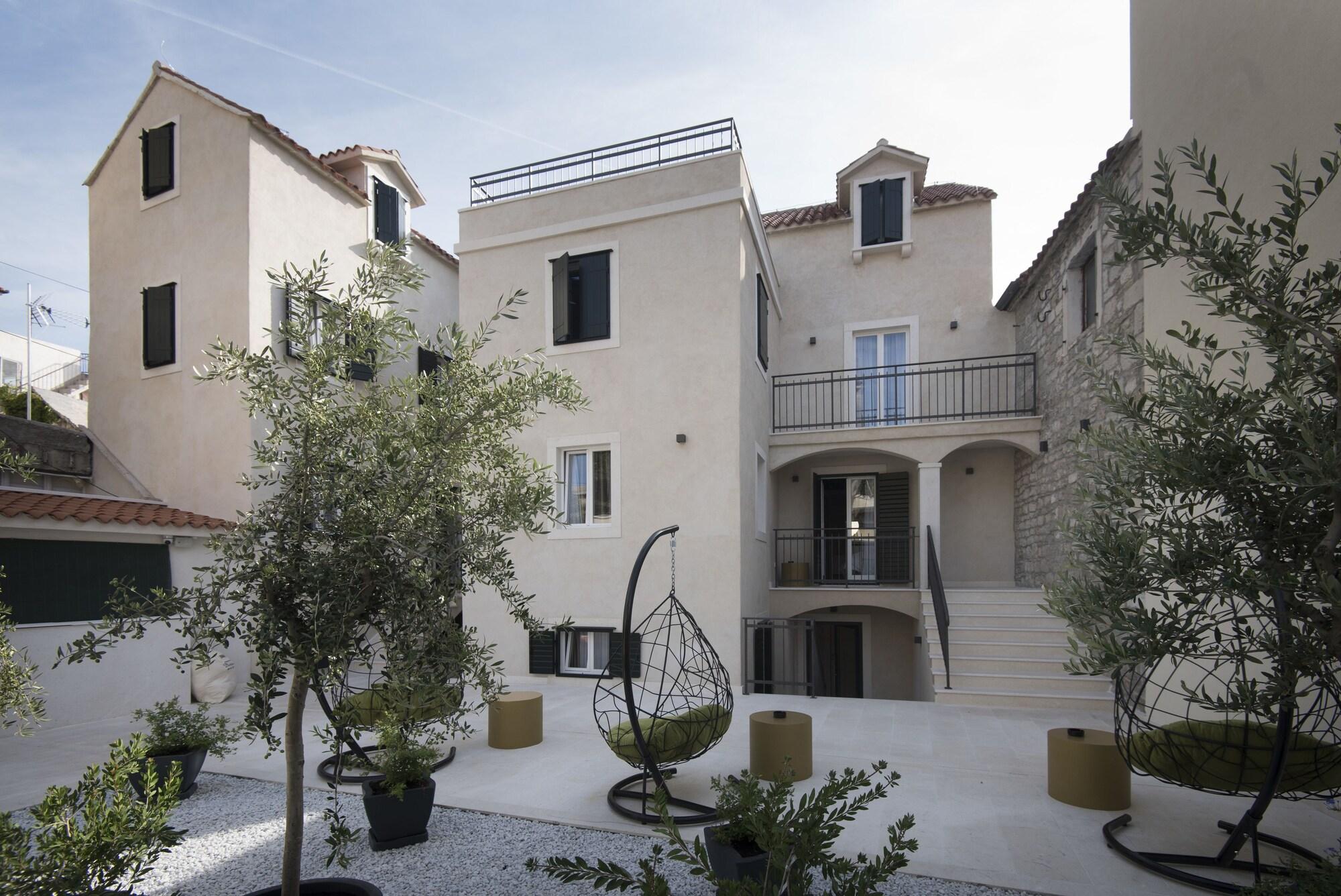 Vista Exterior Sperone Luxury Accommodation