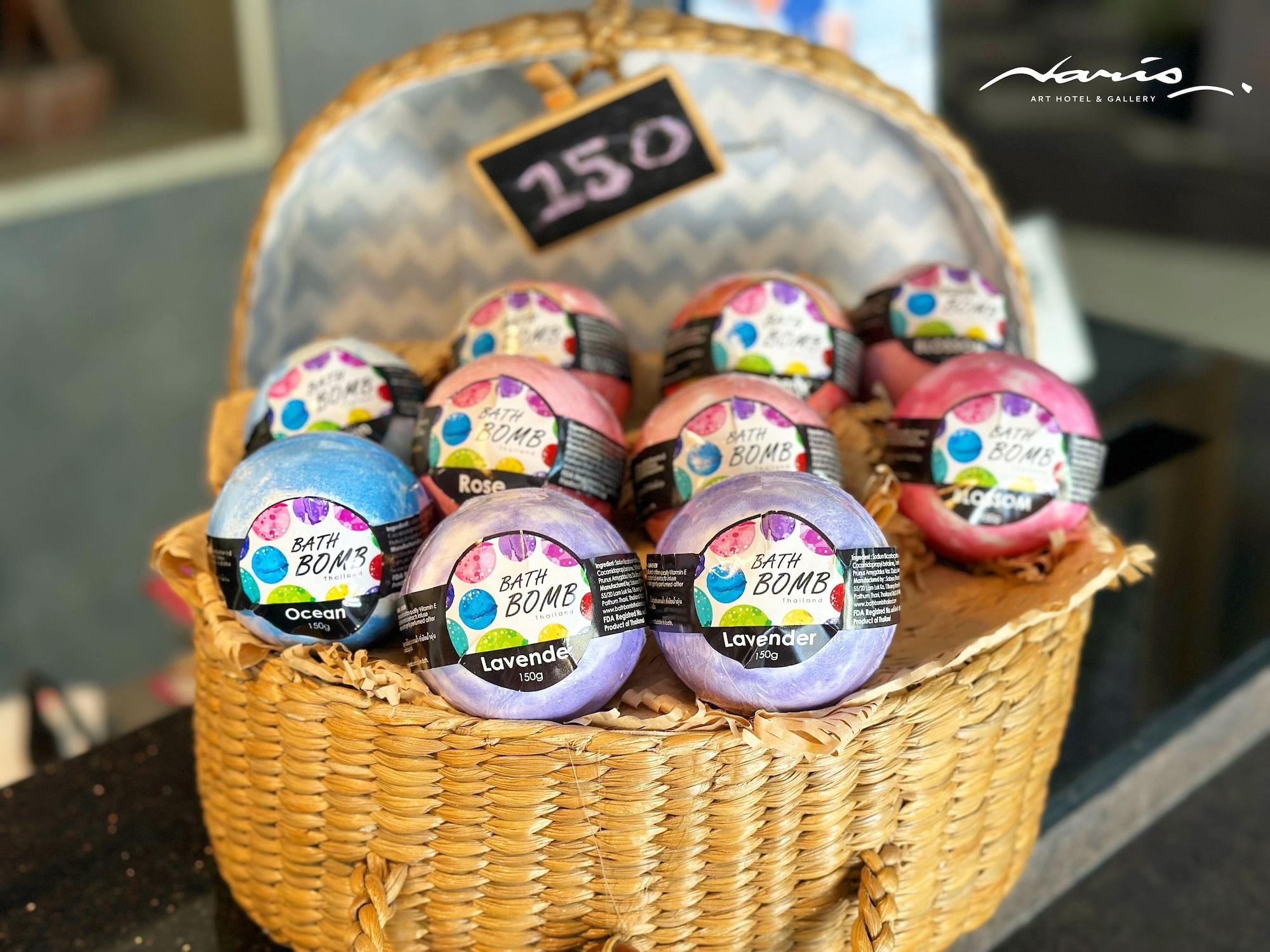 Vista Lobby Naris Art Hotel