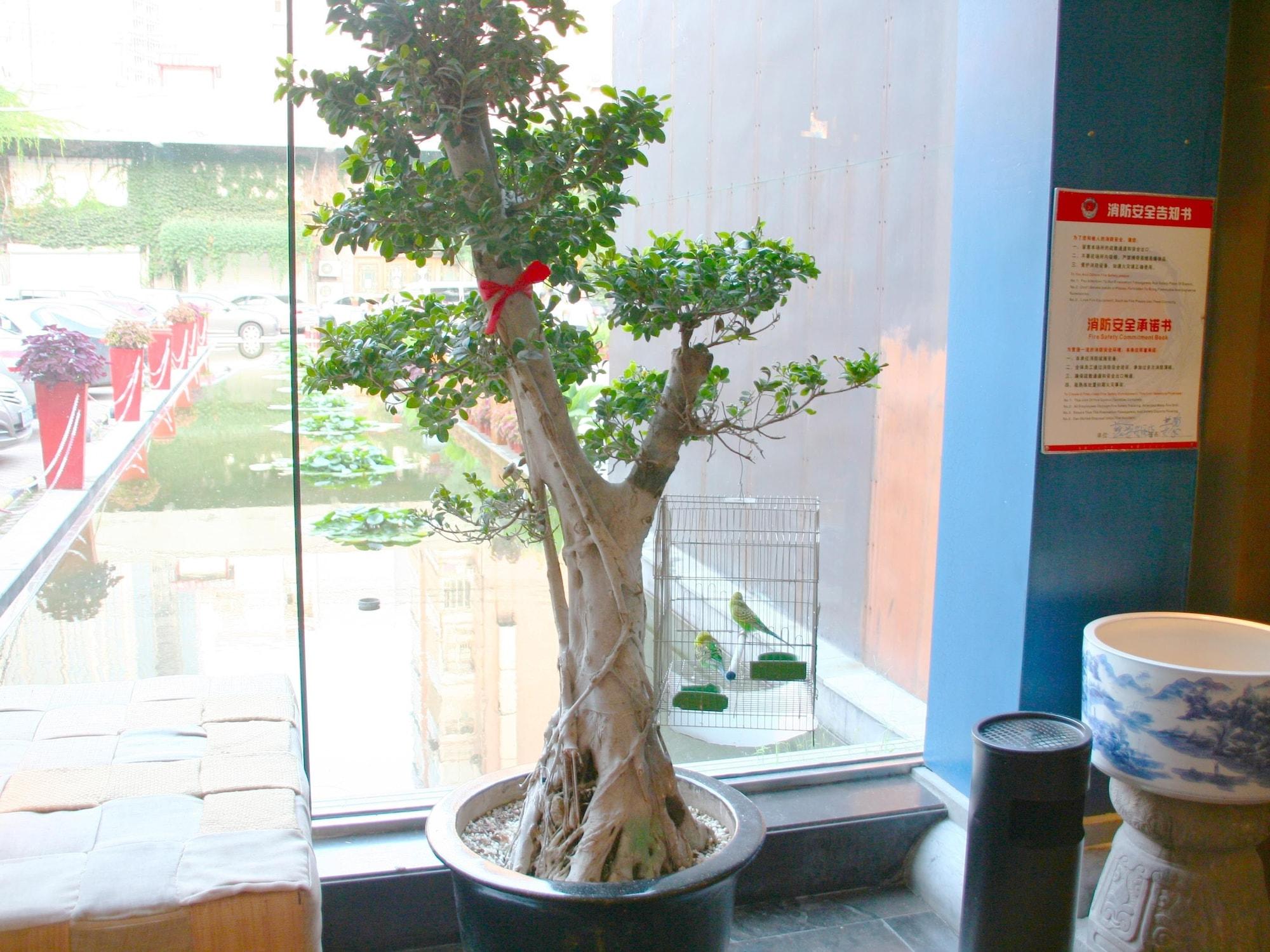 Vista Lobby China Community Art Habitat Hotel