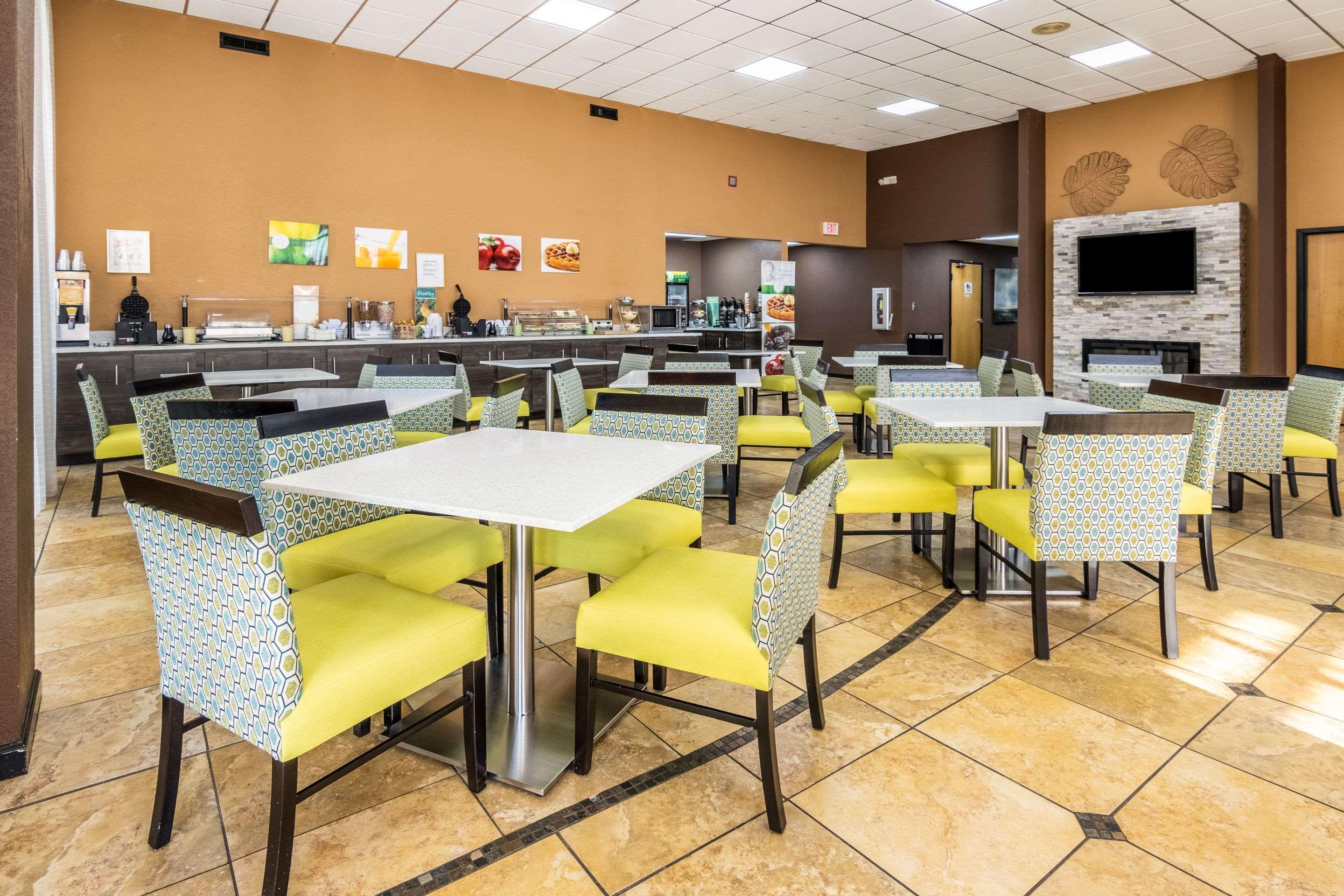 Restaurant Quality Inn Perry - National Fairgrounds Area
