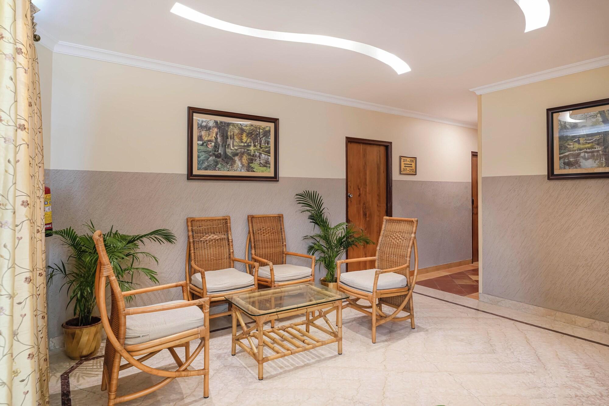 Vista Lobby Cross Roads Inn