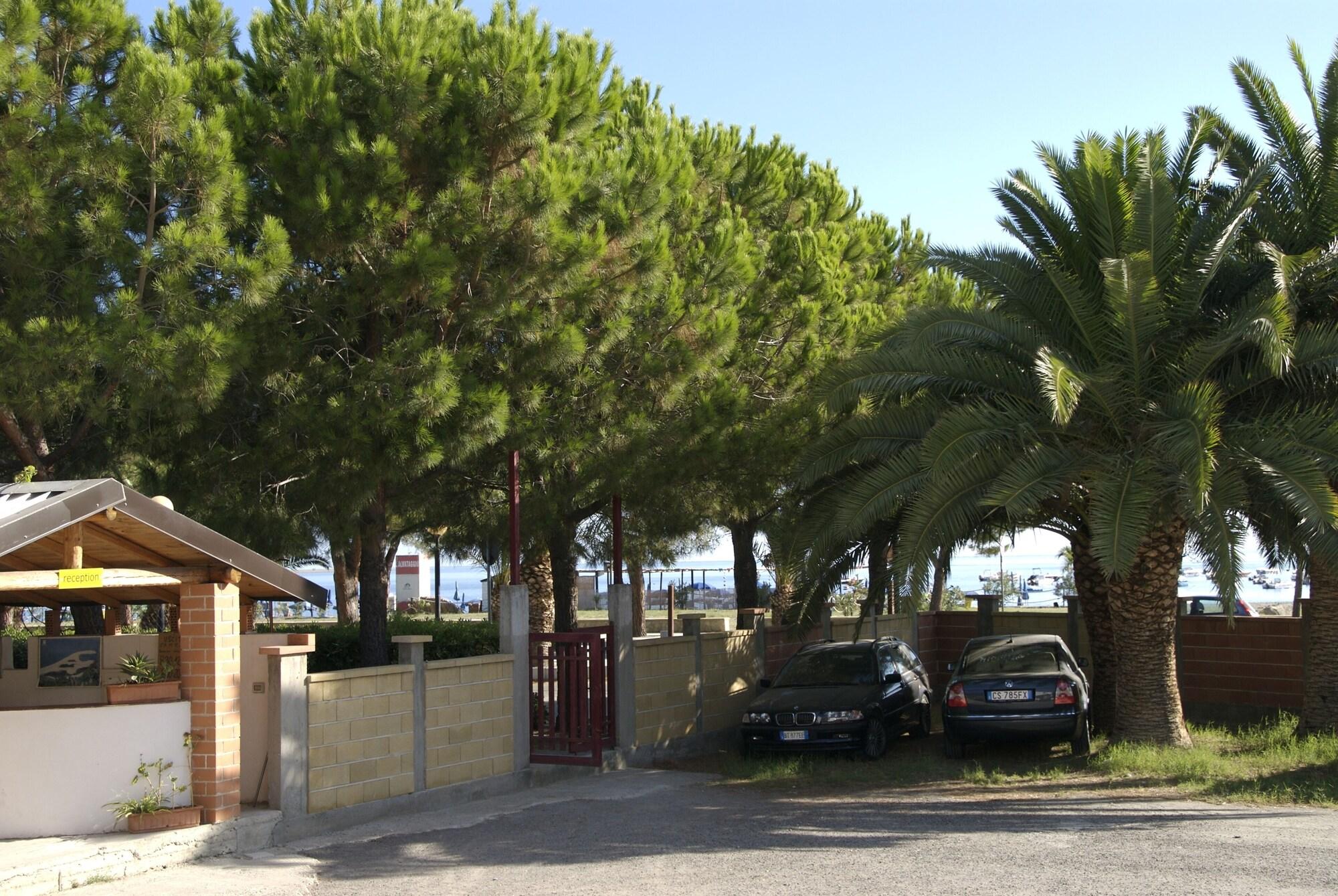 Vista Lobby Azimut Sosta Camper - Residence