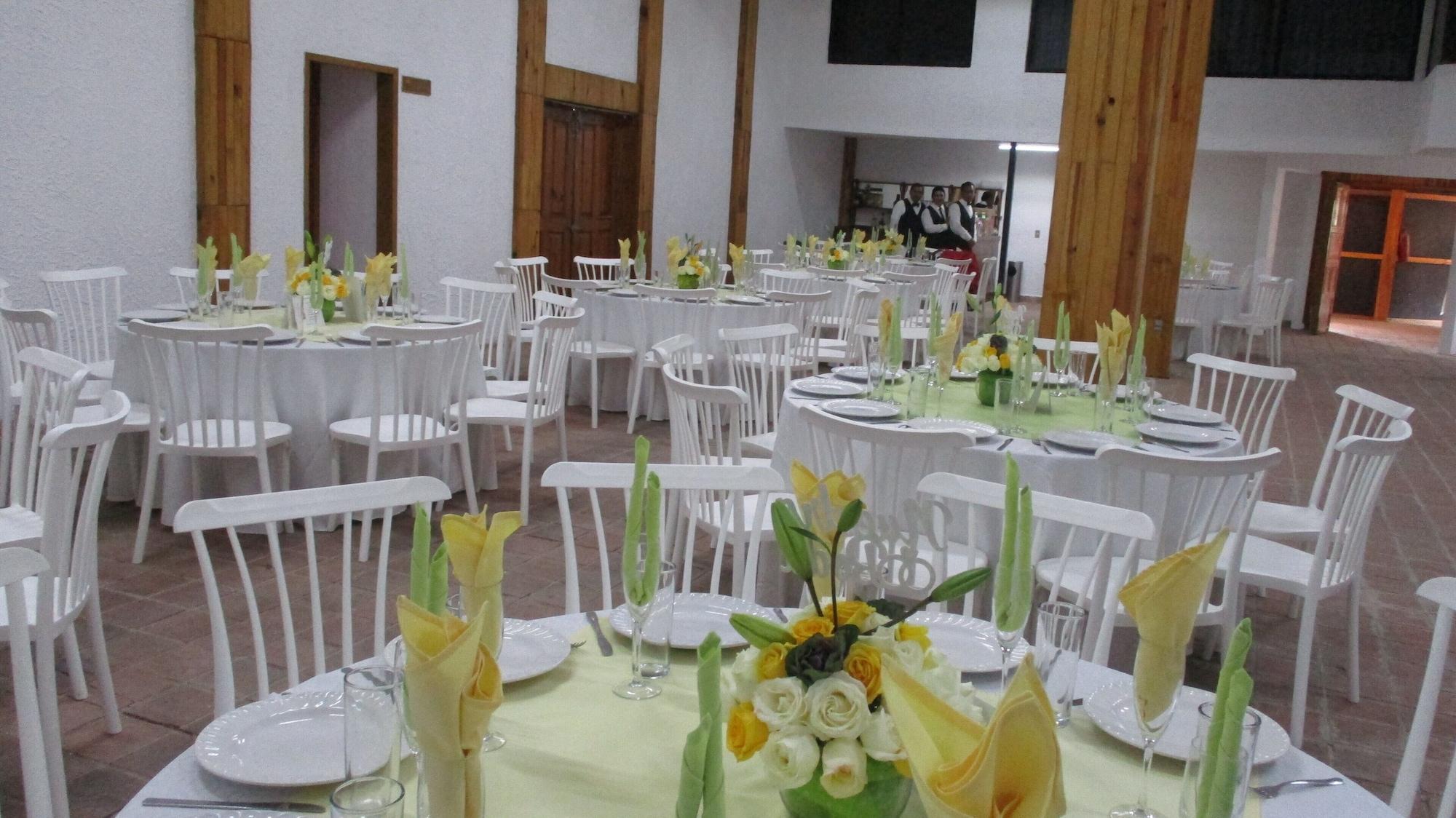 Bar/Salón Hotel Villa Monarca