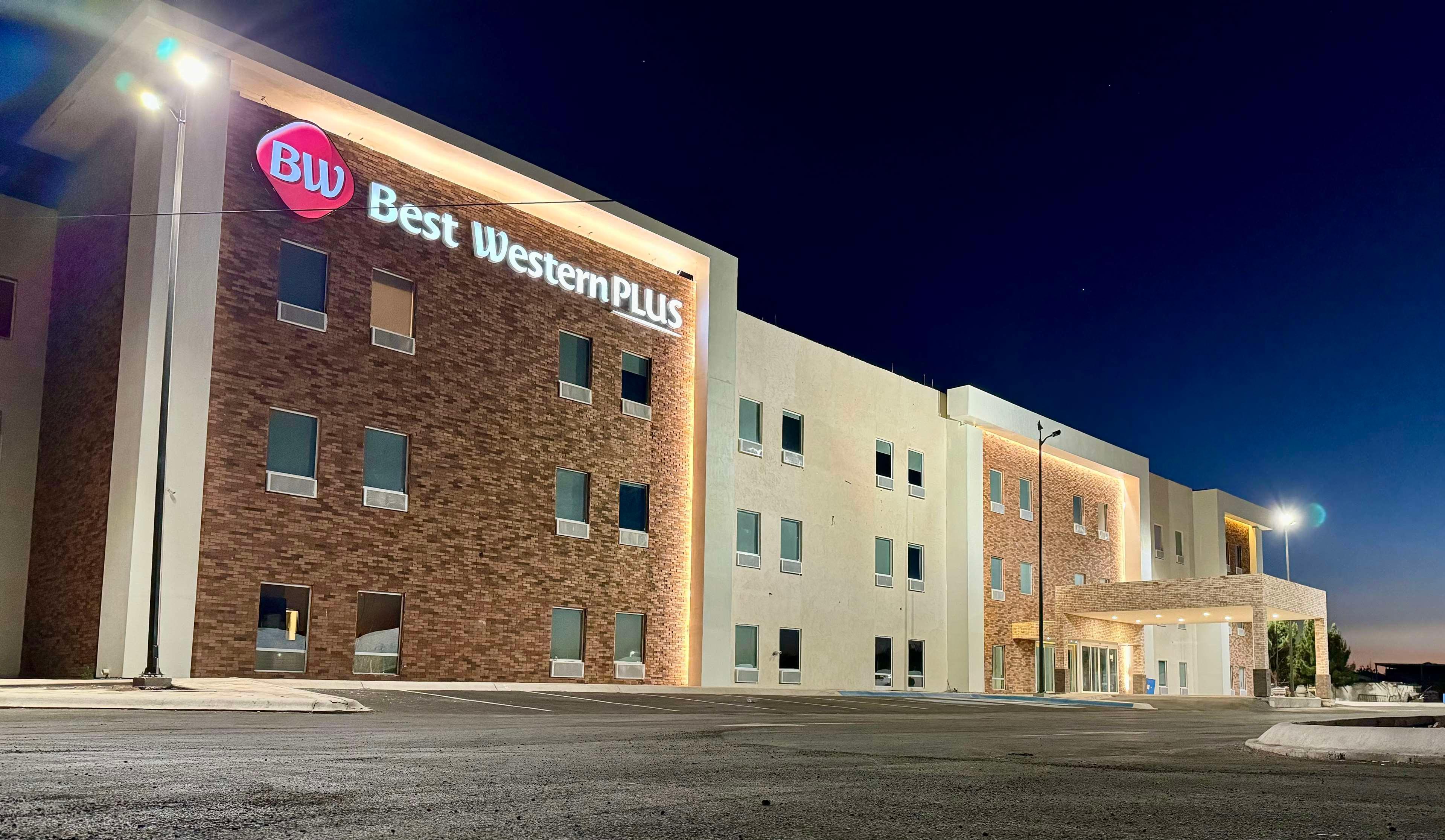 Vista Exterior Best Western Plus Sacramento