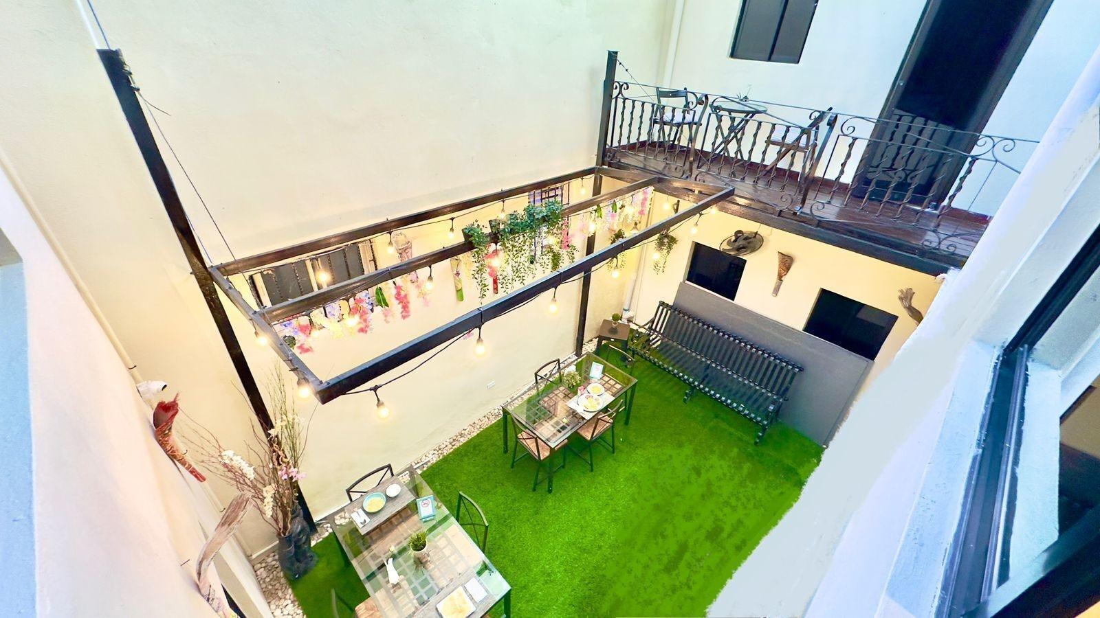 Varios Hotel Tau Art Residence