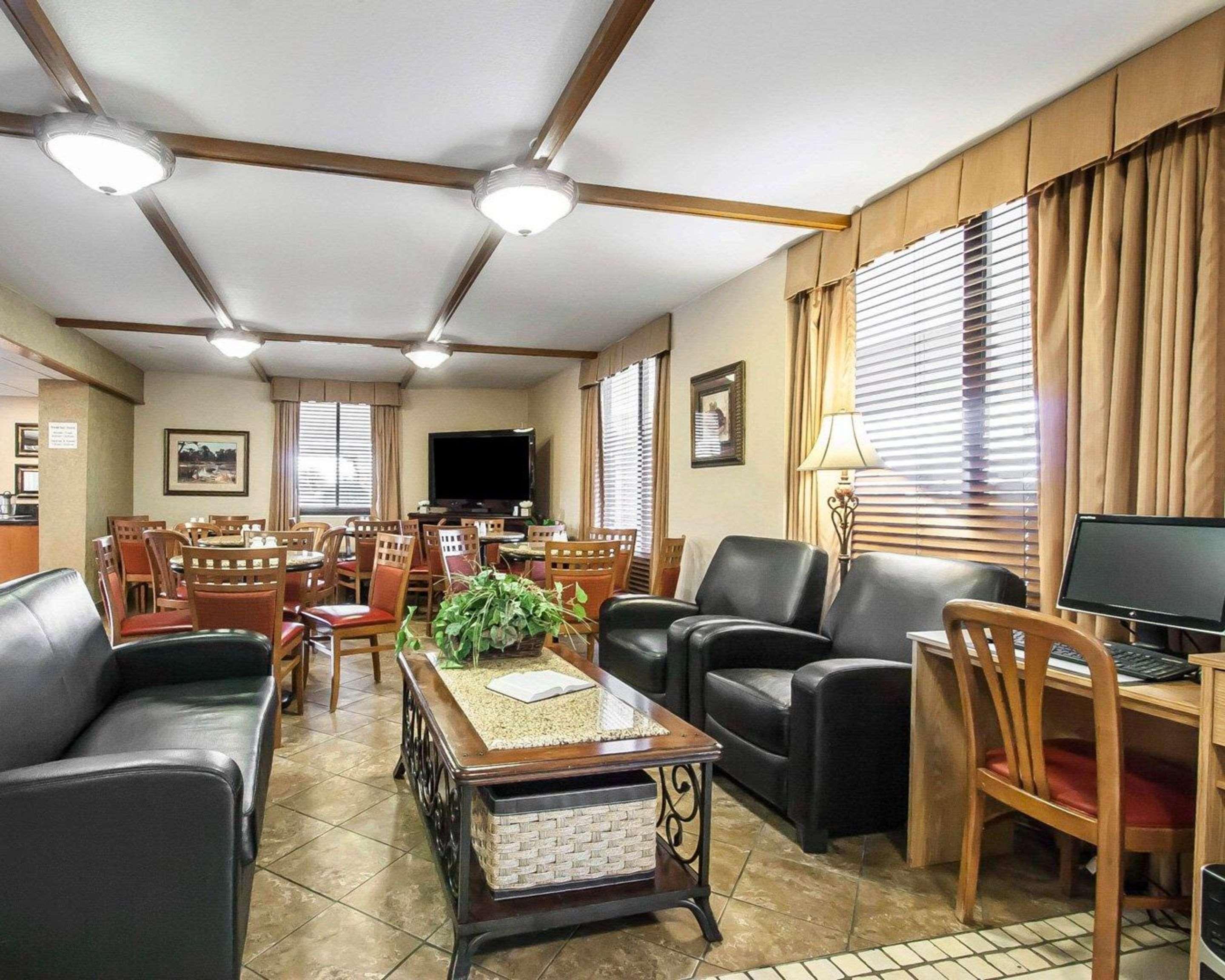 Restaurant Quality Inn and Suites