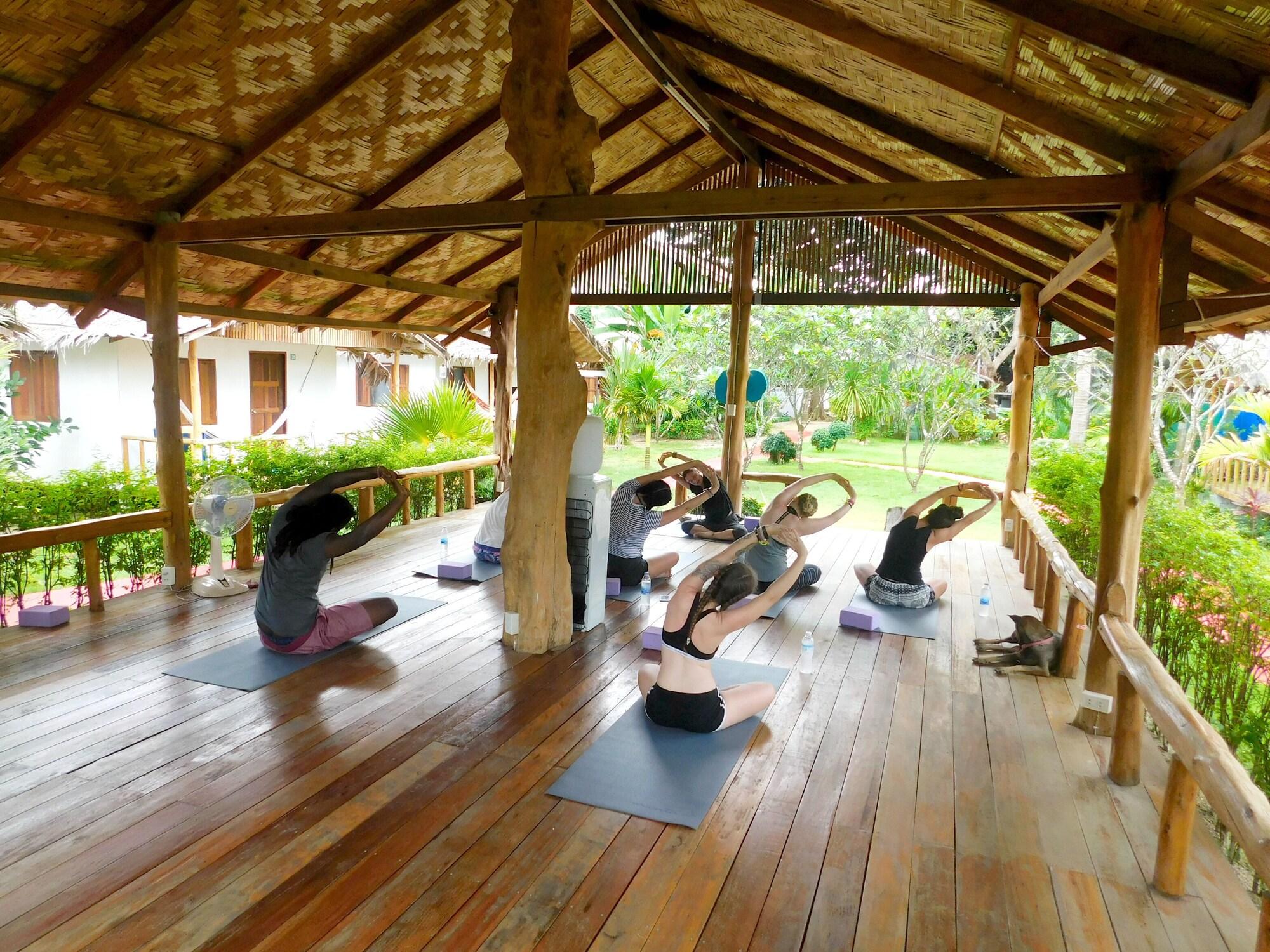 Gimnasio Sarana Bungalows
