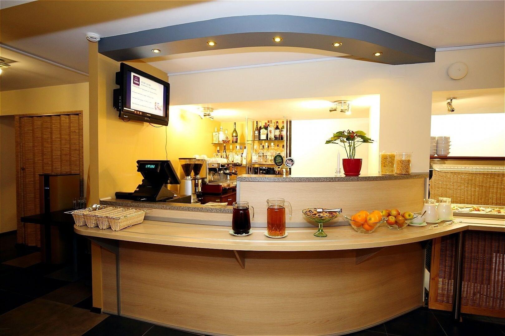 Bar/Salón Apart Hotel TOMO