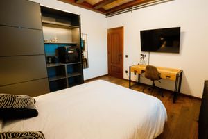 Alquiler Vacacional - Airport Suite 2 (private bathroom) 8 minutes drive from the airport