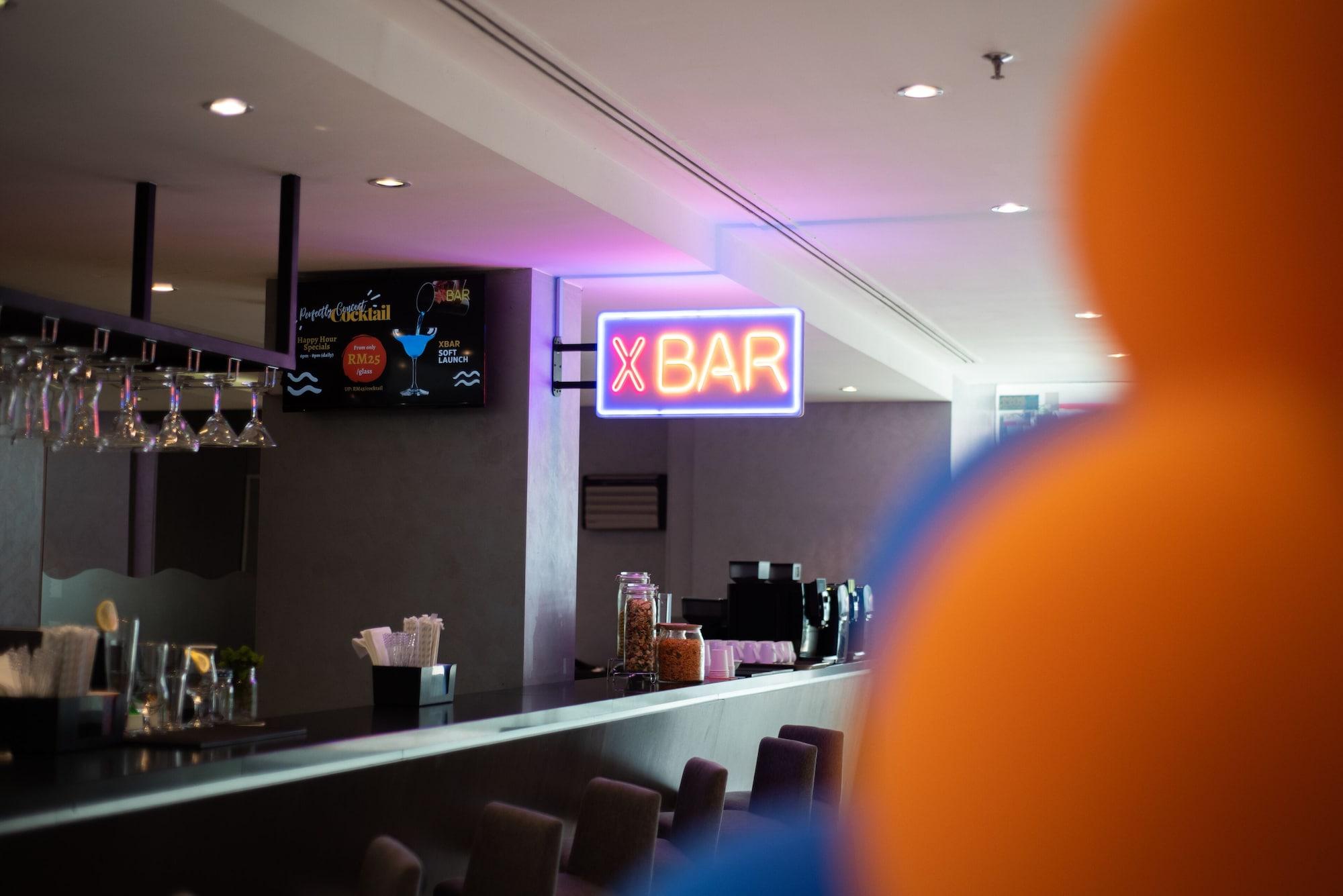 Bar/Salón Holiday Inn Express & Suites Johor Bahru by IHG