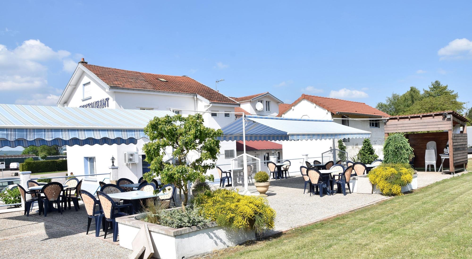 Vista Exterior Hotel La Vraine