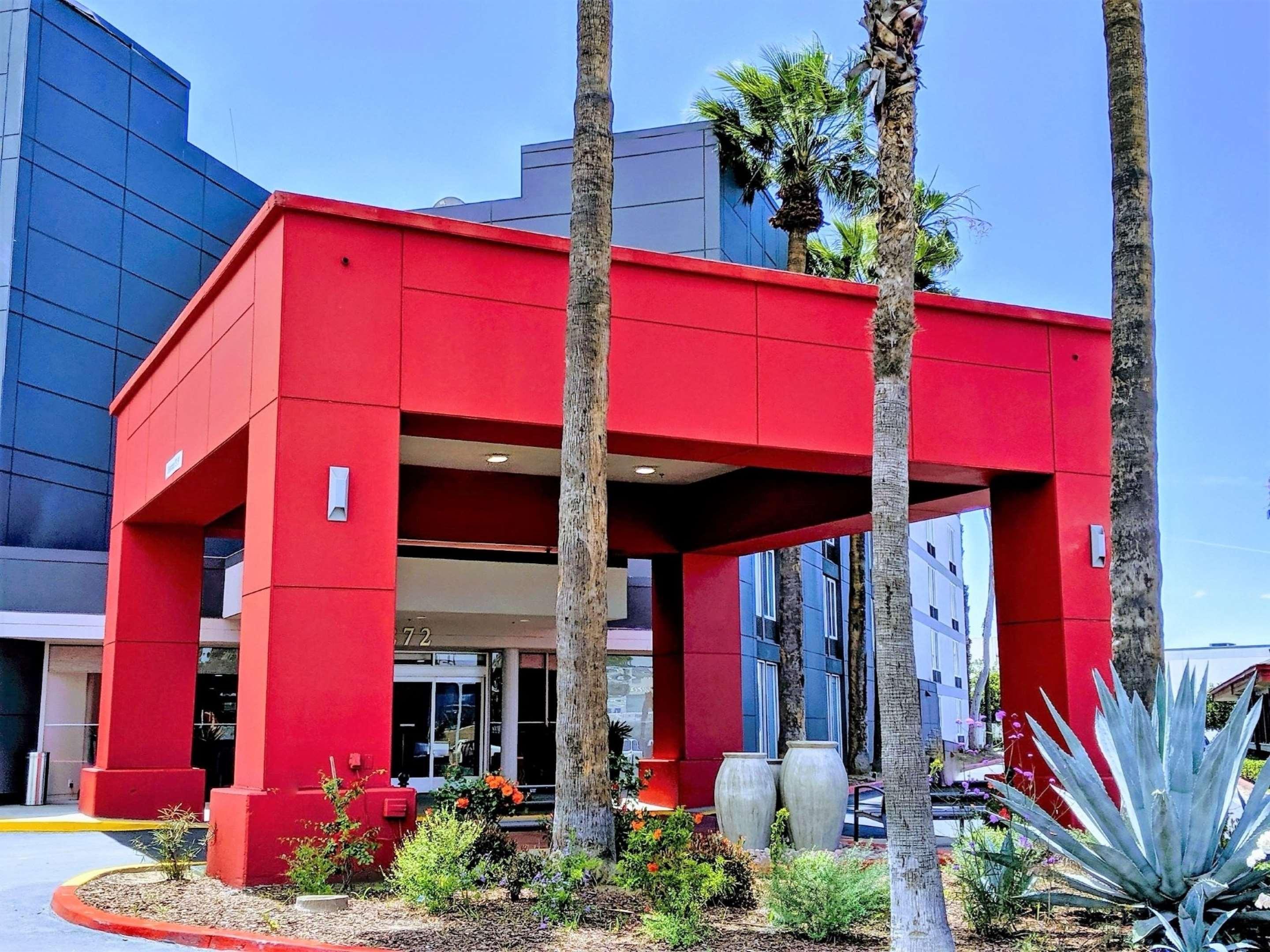 Vista Exterior Best Western Plus Commerce Hotel