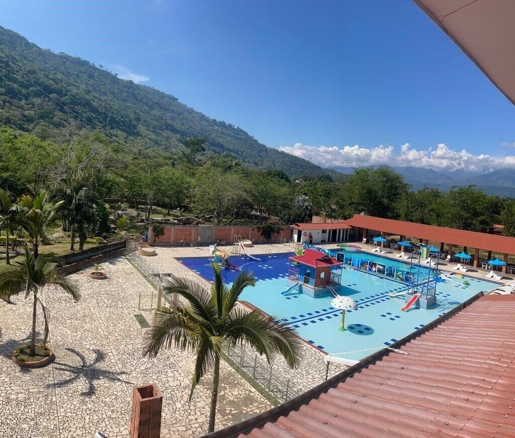 Vista Piscina MALOKAS RESORT